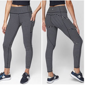 Athleta Stripe Contender 7/8 Tight Blue and White Zip Pockets Legging Small
